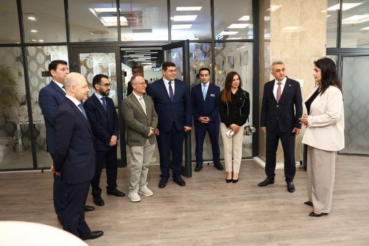 Anar Bağırov və qonaqlar Gəncədə “ASAN xidmət”in fəaliyyəti ilə tanış olublar