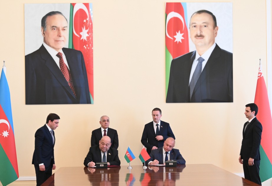 Governments of Azerbaijan and Belarus ink Memorandum on development of cooperation in supply of tractor equipment