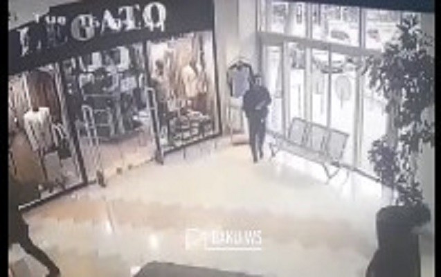 “Aygün Mall”dan 135 manatlıq gödəkçəni oğurlamışdı, tutuldu -