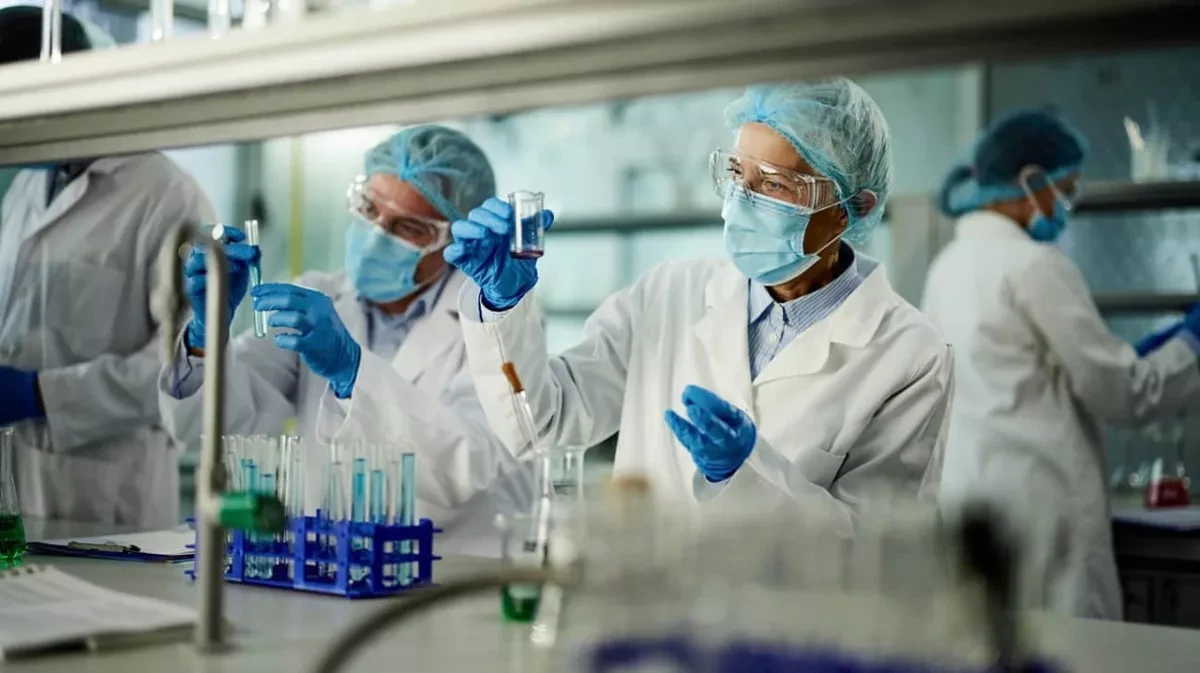 EU Commission vows €500 million in funding to attract US scientists
