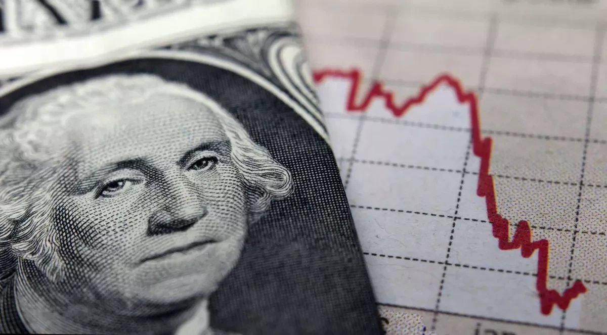 If investors keep selling American assets, that is how a dollar crisis could unfold An article by The Economist