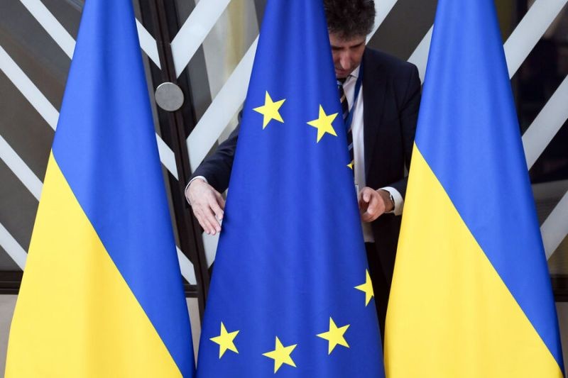Евросоюз перевел Украине €1 млрд с доходов от замороженных активов России