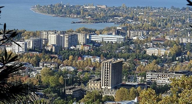 Suxumi aeroportu açıldı: Tiflisdən sərt reaksiya...