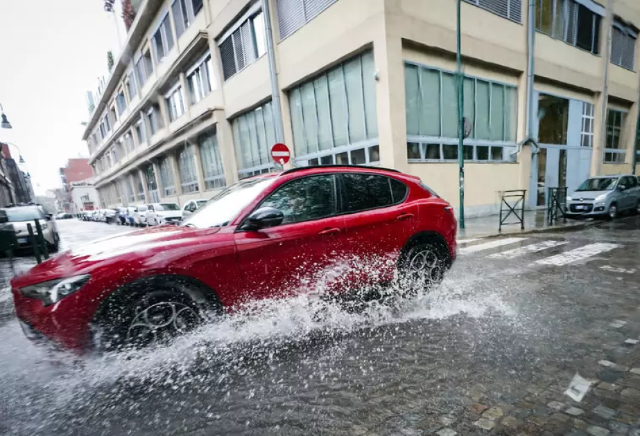 Italy hit by wave of bad weather
