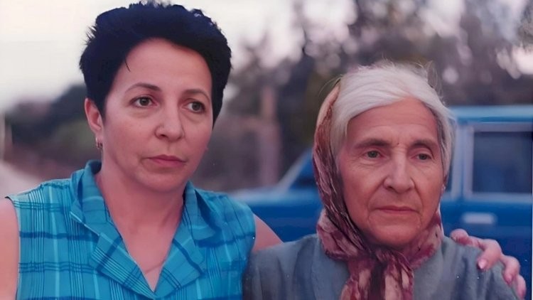 Mirvarid Dilbazinin qızı: “Efirdə utanmaz-utanmaz mahnını oxuyur, demir ki, bu sözləri kim yazıb...”