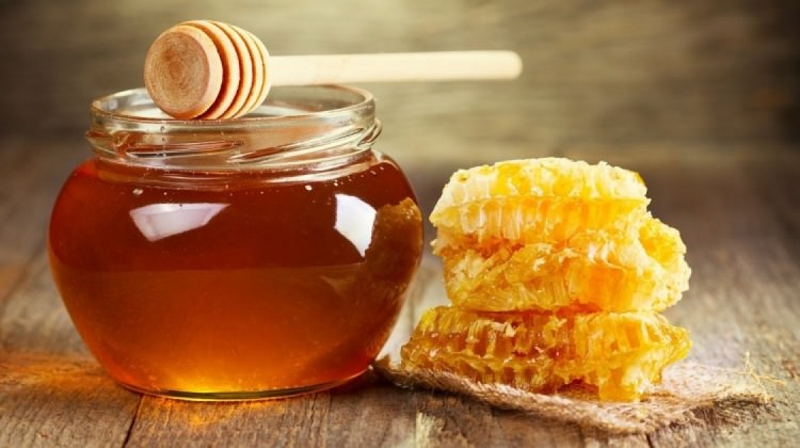 Azerbaijan tightens its belt on natural honey imports from Russia in early 2025