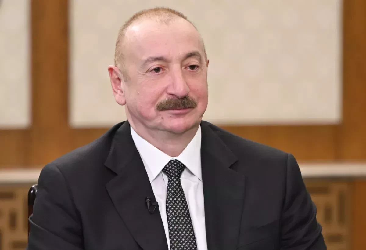 Azerbaijani president extends Constitution Day greetings to Polish counterpart