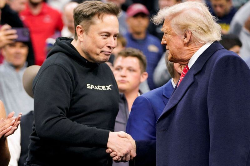 Трамп перестал упоминать Илона Маска