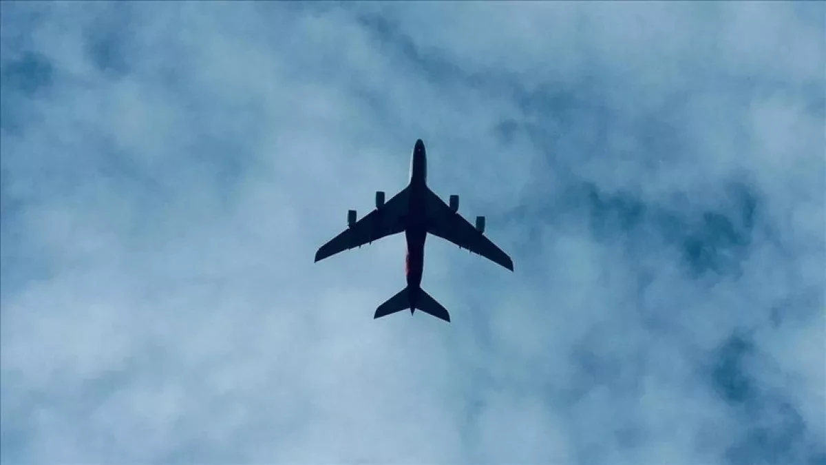 Israel keeps its airspace closed amid tensions with Iran