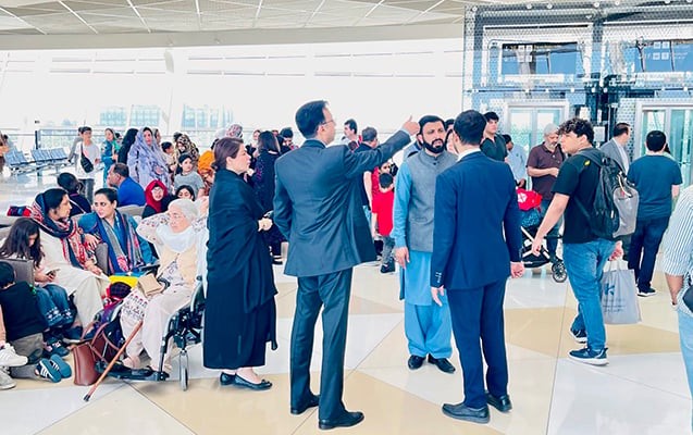 125 Pakistan vətəndaşı İrandan Azərbaycana təxliyə edilib - Fotolar