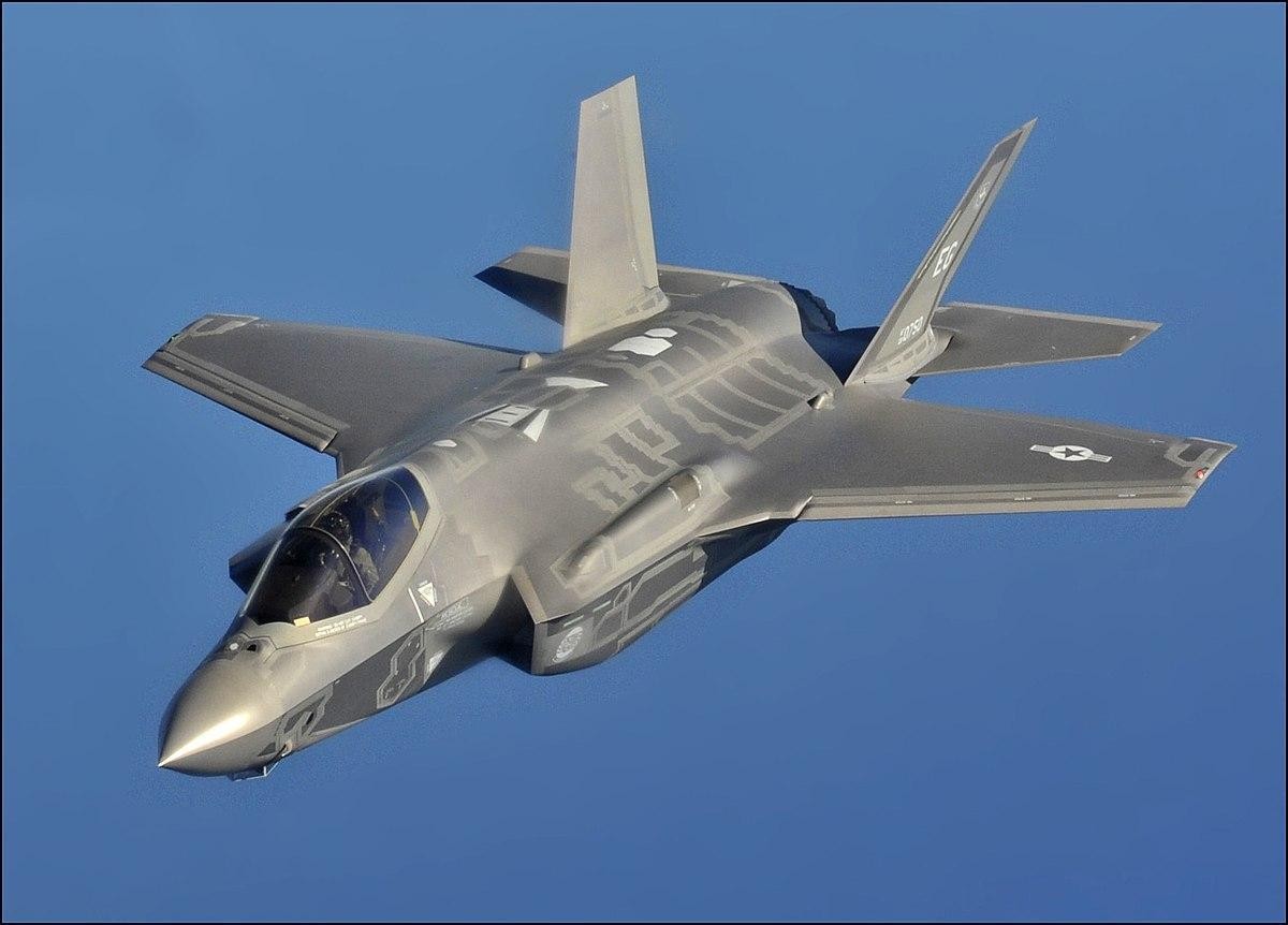 İran İsrailin F-35 qırıcısını vurdu