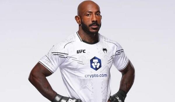 Звезда UFC прибыл в Баку - Видео