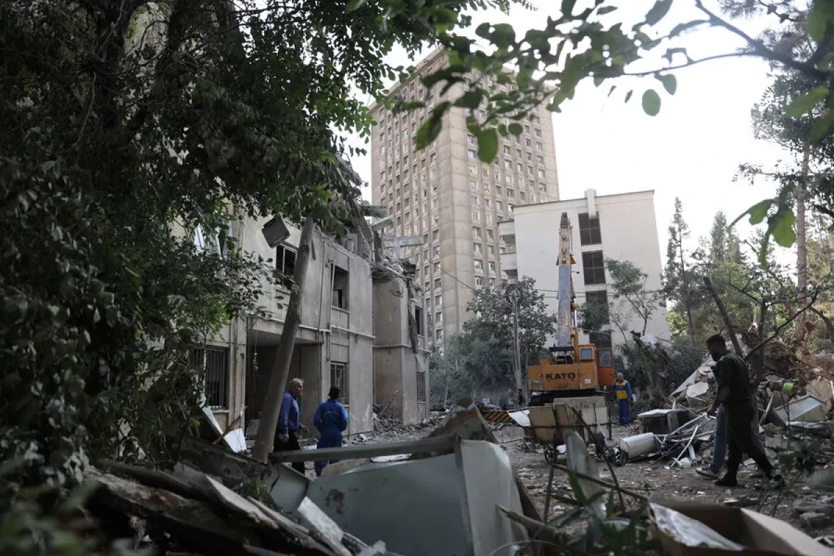 Minister: Israeli attacks leave at least 1,800 injured in Iran