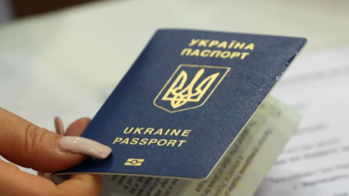 Ukraine introduces legal framework for dual citizenship