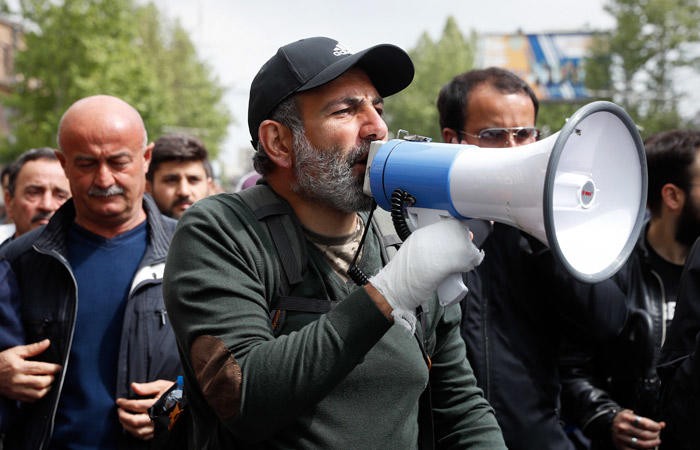 Pashinyan plans a march to Echmiadzin during vacation