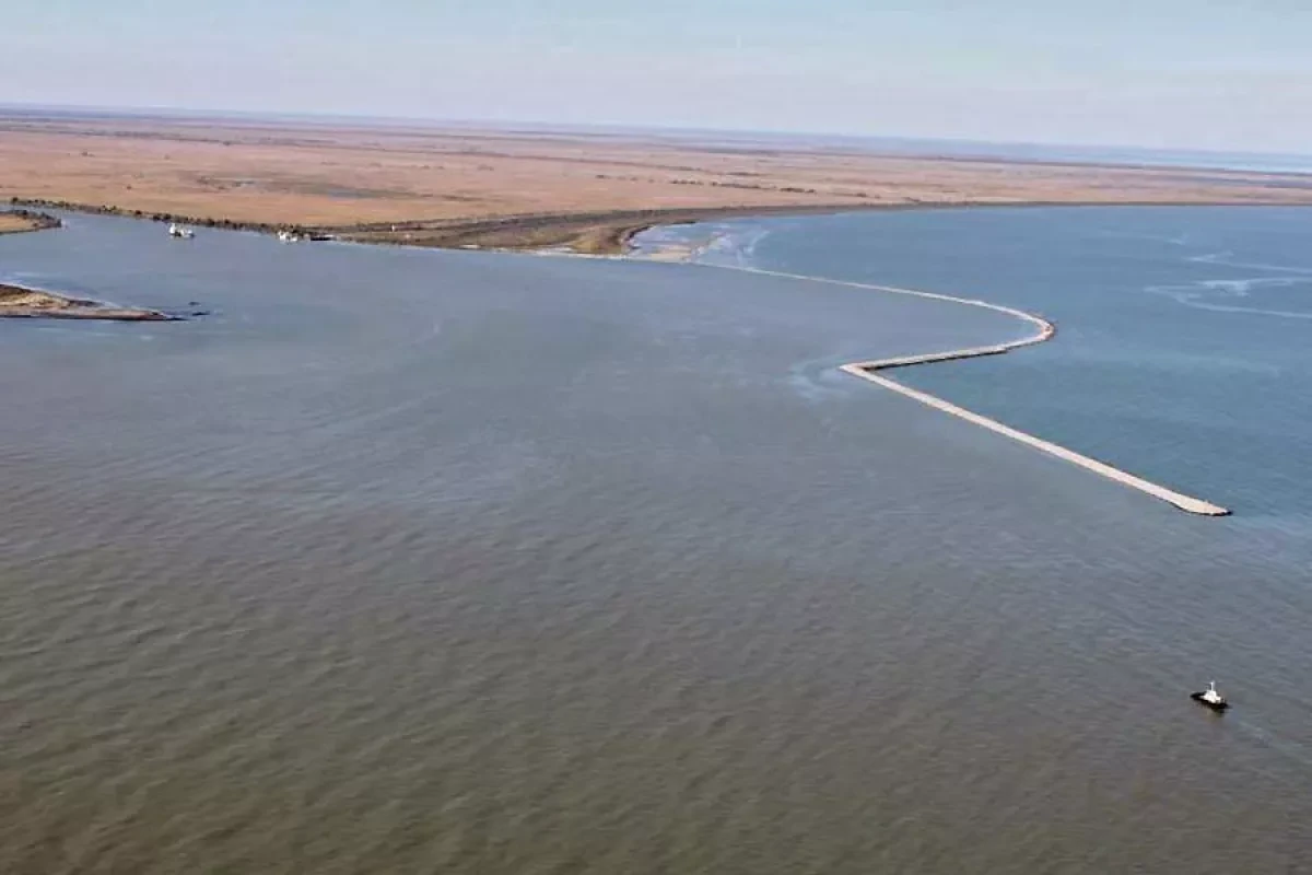 Ukraine temporarily shuts key Danube-Black Sea route after deadly vessel explosion