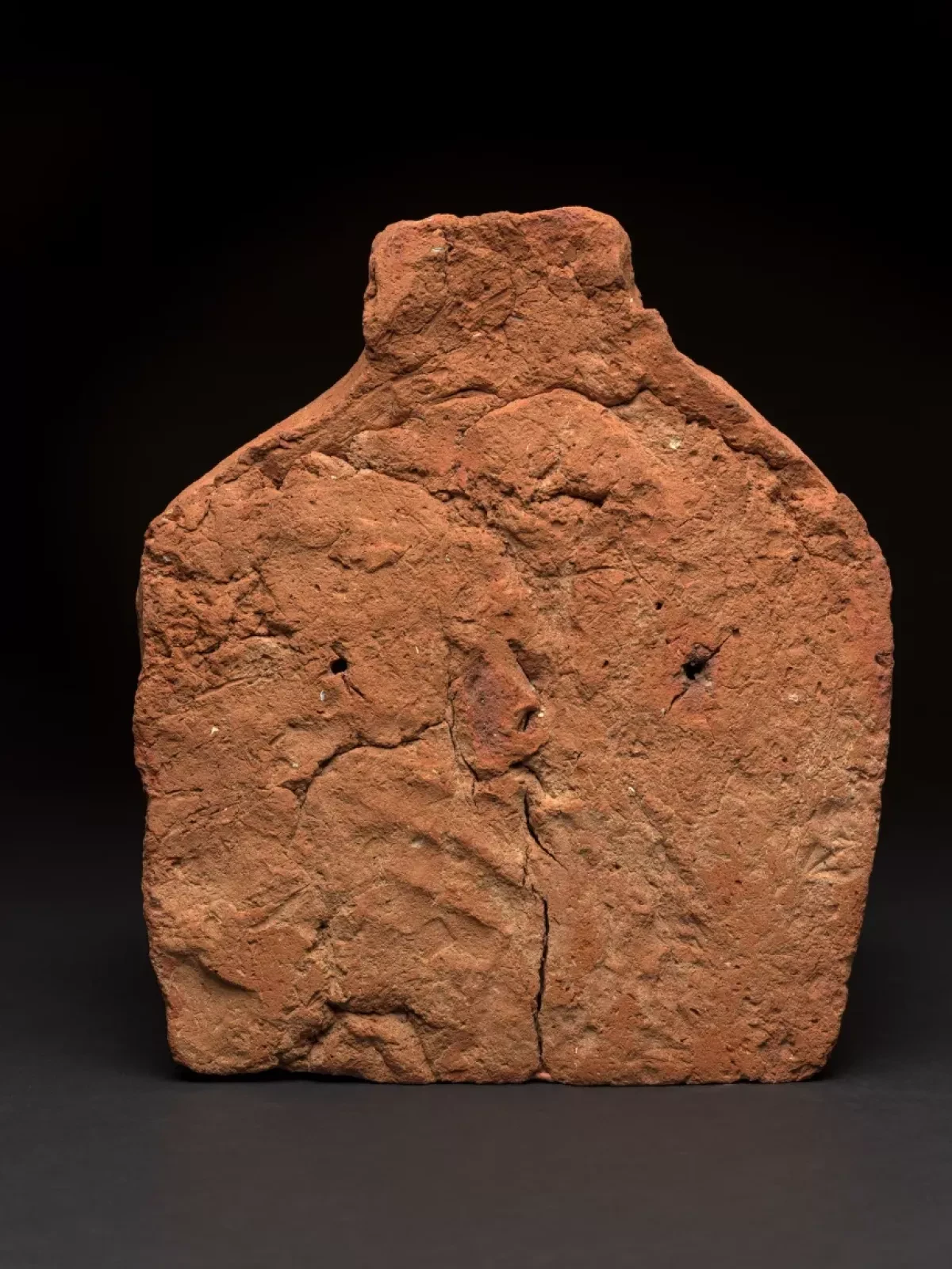 Archaeologists uncover 4,000-year-old handprint on ancient Egyptian clay model PHOTO