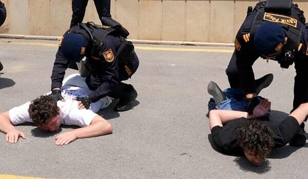 8 Russian citizens face trial in Baku