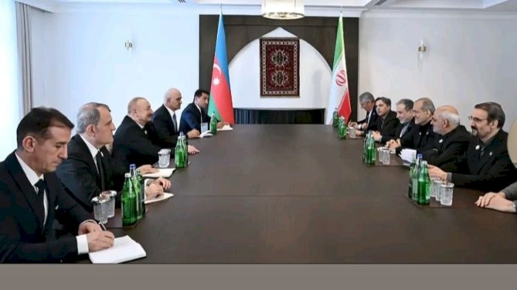 Pezeşkianla Xankəndi görüşündə divarda asılan xalçanın MESAJI