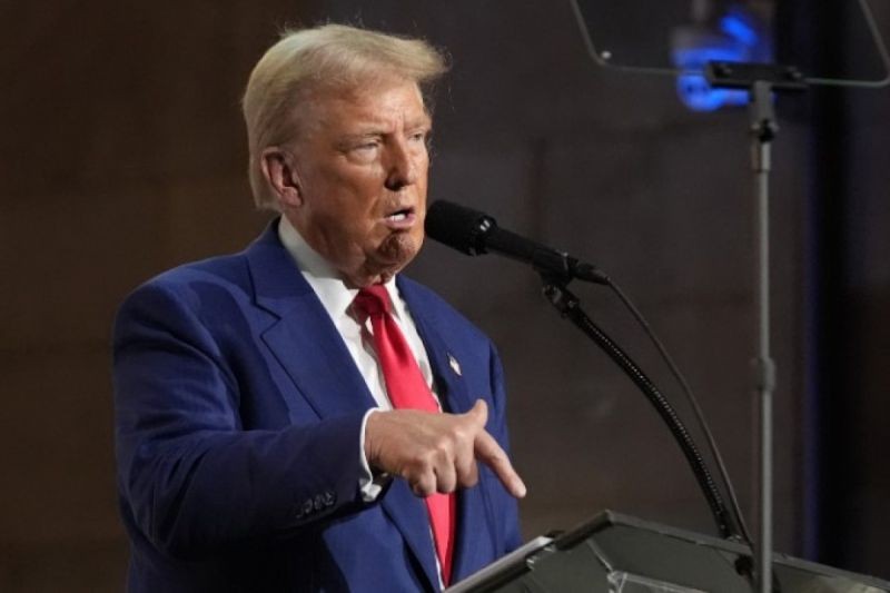 Трамп заявил, что не уверен, сможет ли положить конец войне в Украине