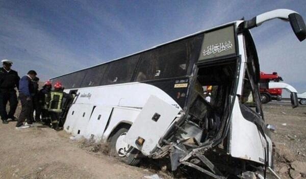 Five killed in New York state tourist bus crash