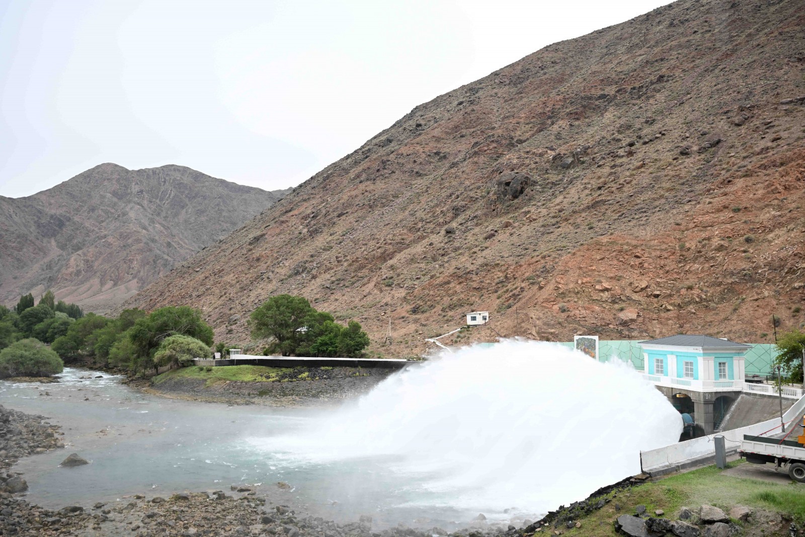Kyrgyzstan outlines plans to launch new renewable energy facilities
