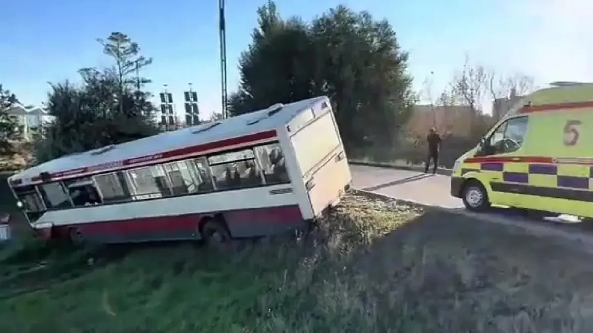 Bus carrying workers crashes into ditch in Astana, 14 injured