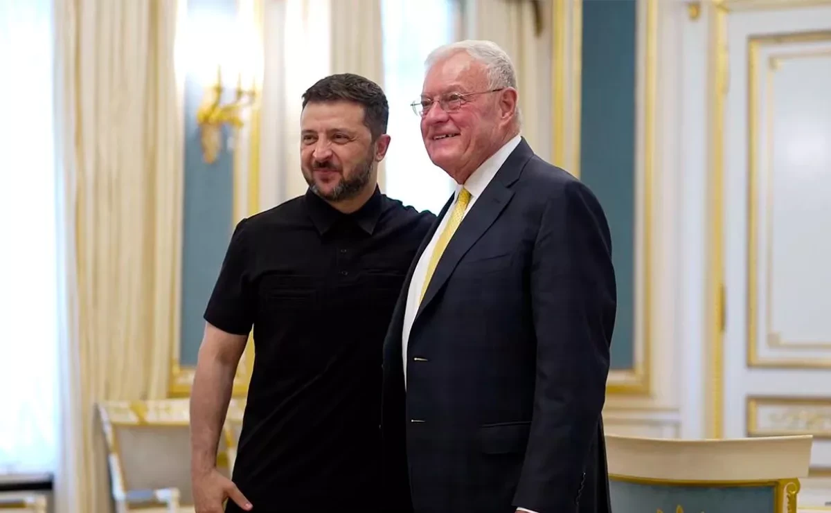 Zelenskyy awards US Special Envoy Kellogg with Order of Merit PHOTO