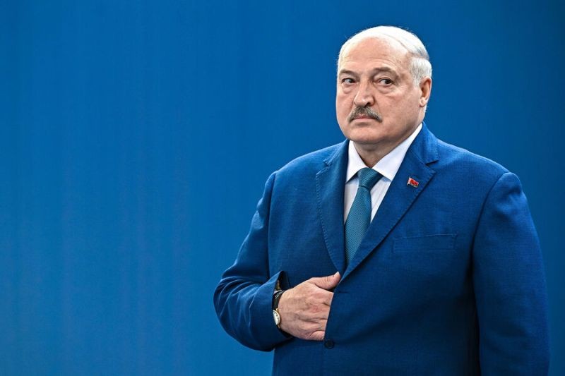 Лукашенко прибыл в Санкт-Петербург