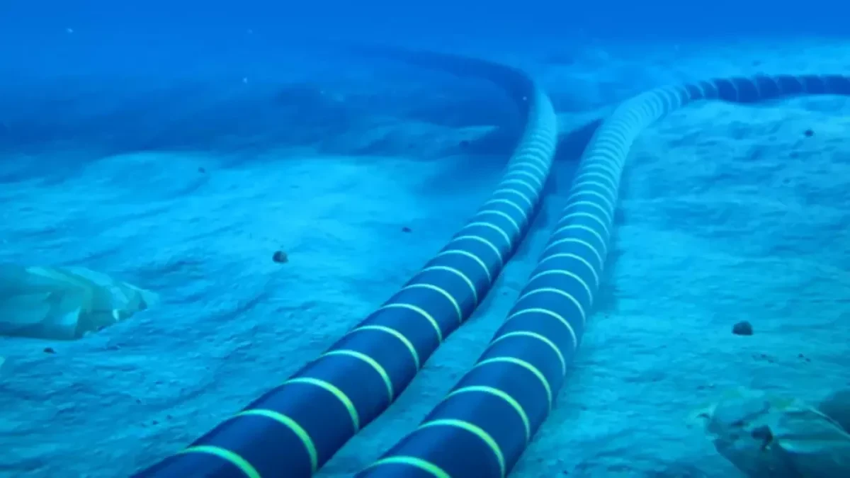 Media: US "closely monitoring" severed Red Sea internet cables