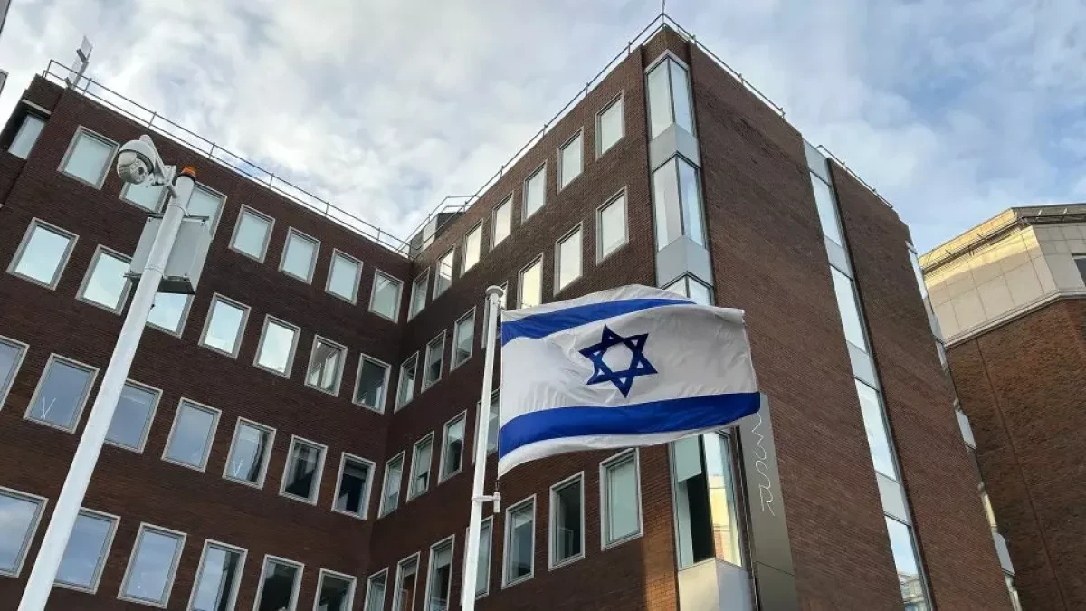 Man detained after attempting to set fire to Israeli embassy in The Hague