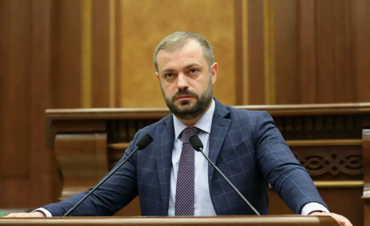 Armenian economy minister says he receives threats after opposition leader murder