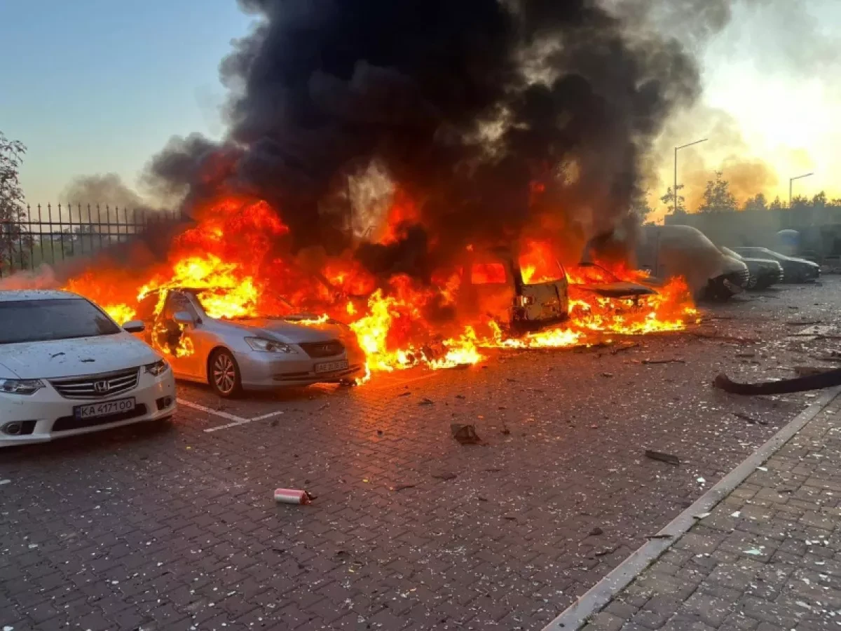 Drone, missile barrage hits Ukrainian cities overnight, leaving fires, casualties PHOTO
