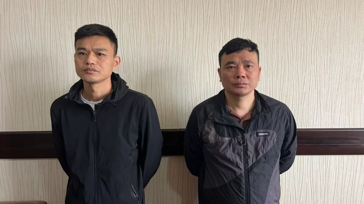 Azerbaijani police apprehend two foreigners for in-flight theft of money, valuables VIDEO