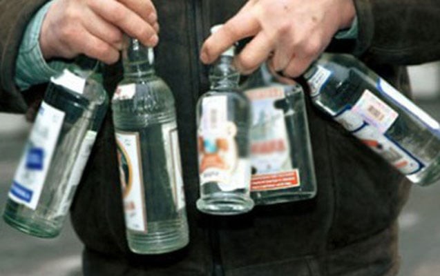 At least 19 dead as fake alcohol scandal spreads in Russia