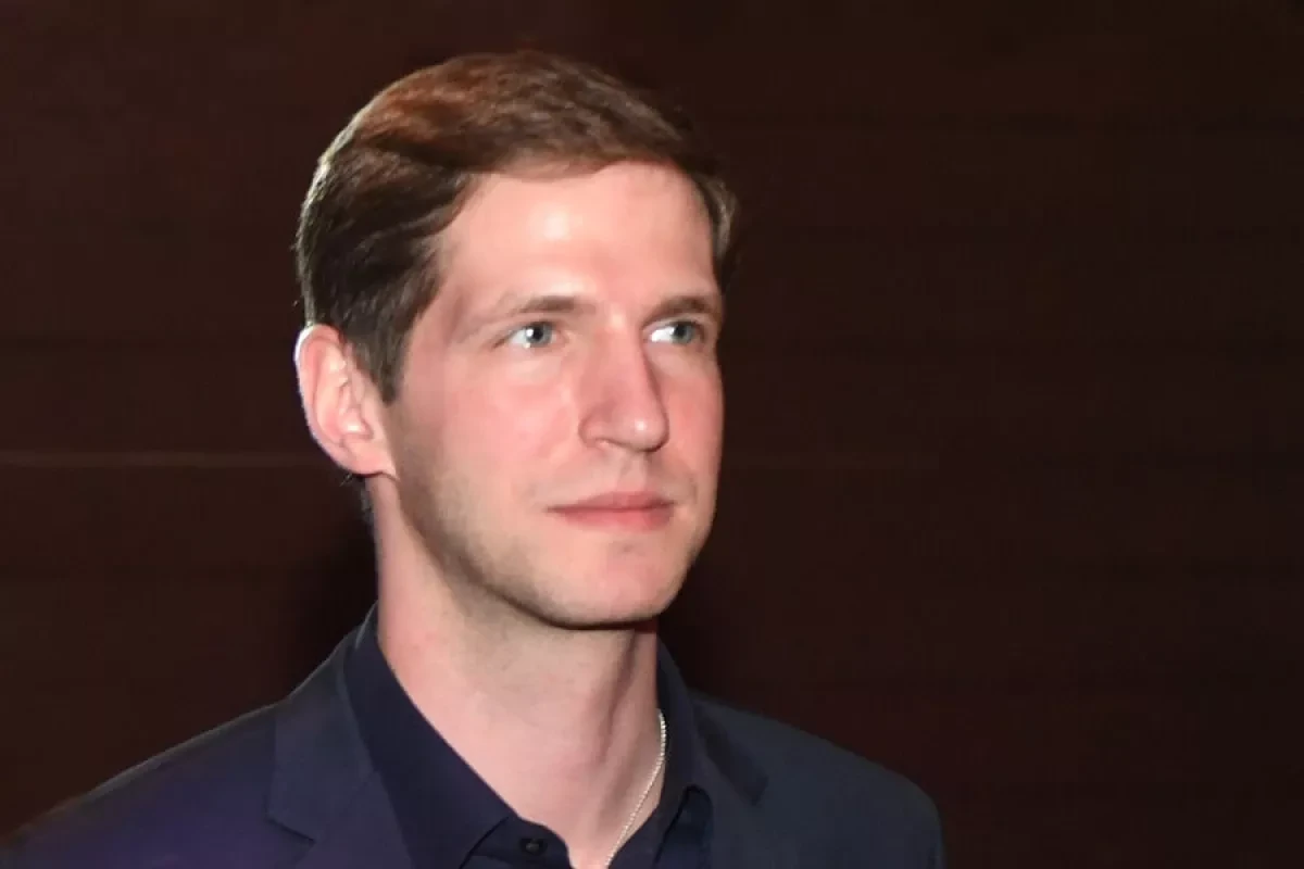 Moscow court issues arrest warrant for editor-in-chief of TV Rain