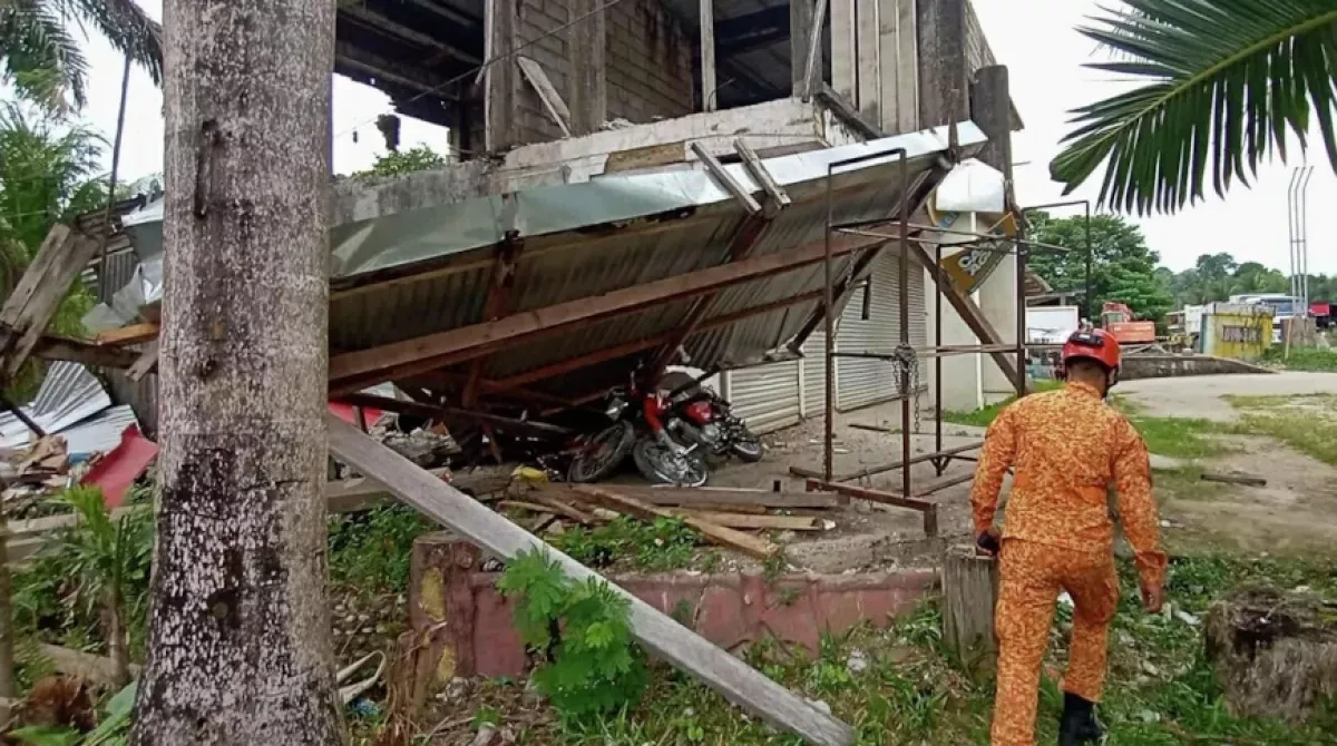 Death toll rises after twin earthquakes strike southern Philippines