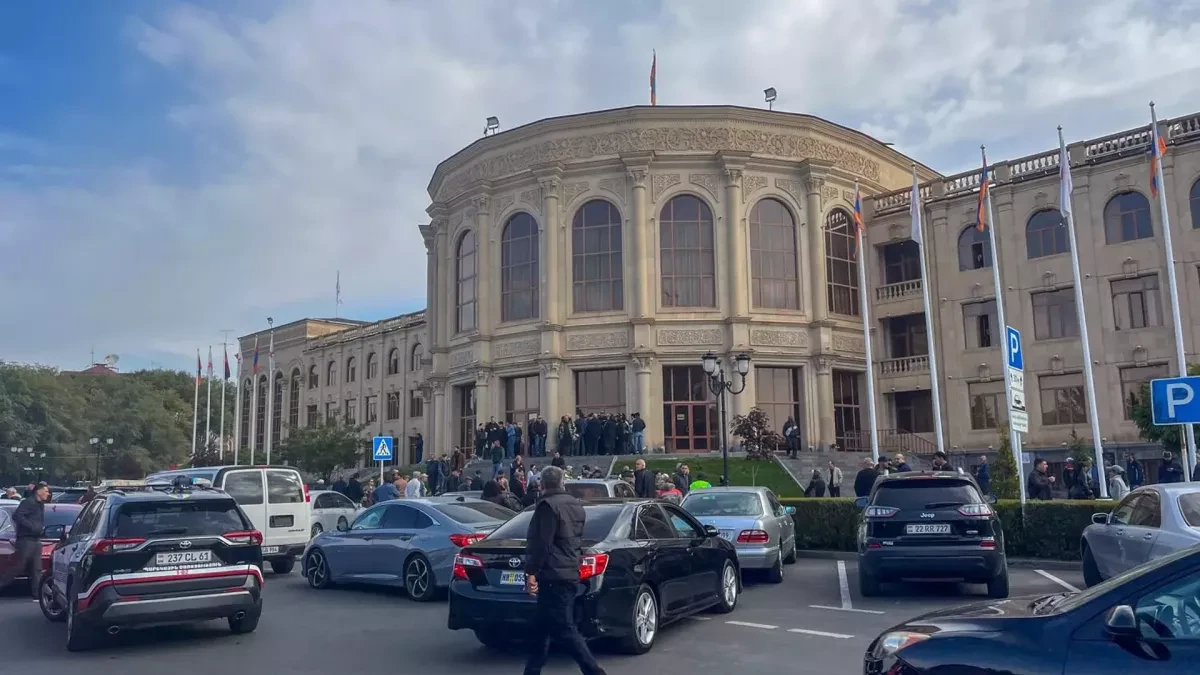 Mass arrests in Armenia’s Gyumri as anti-corruption protests turn chaotic