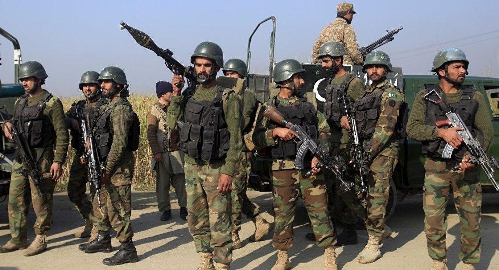 Pakistani border attack kills 23 soldiers and injures 29