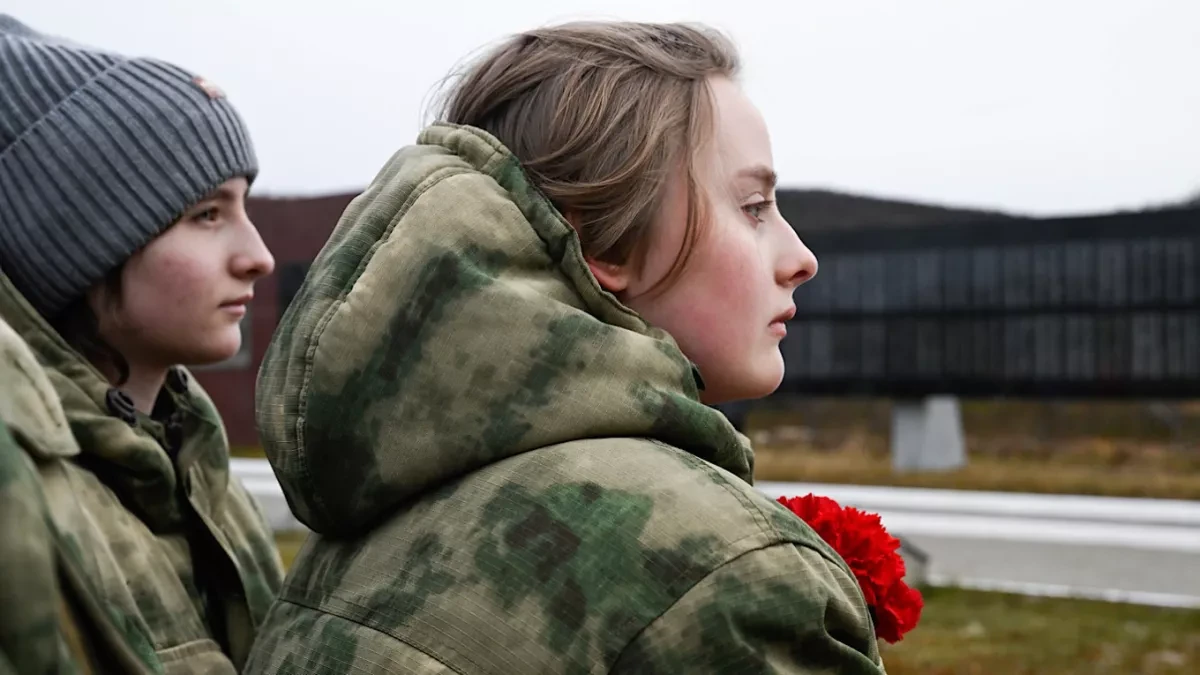 Russians show rising exhaustion with Ukraine war, survey finds