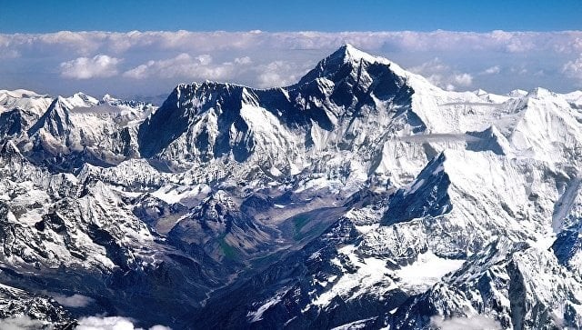 Over 200 hikers stranded as blizzard hits Mount Everest