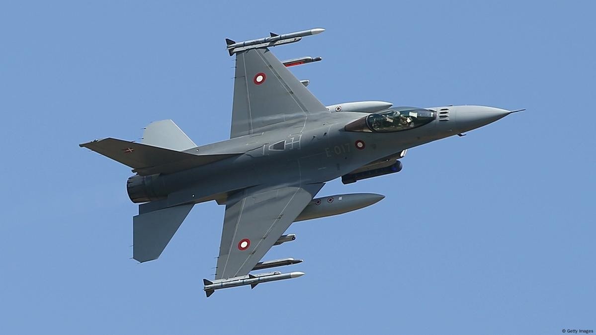 Türkiyə F-16-ları Bakıda Zəfər Paradında iştirak
