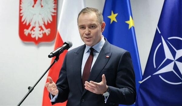 В Латвии скандал из-за визита президента Польши - Фото