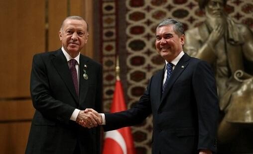 Erdogan meets Turkmen leader in Ashgabat