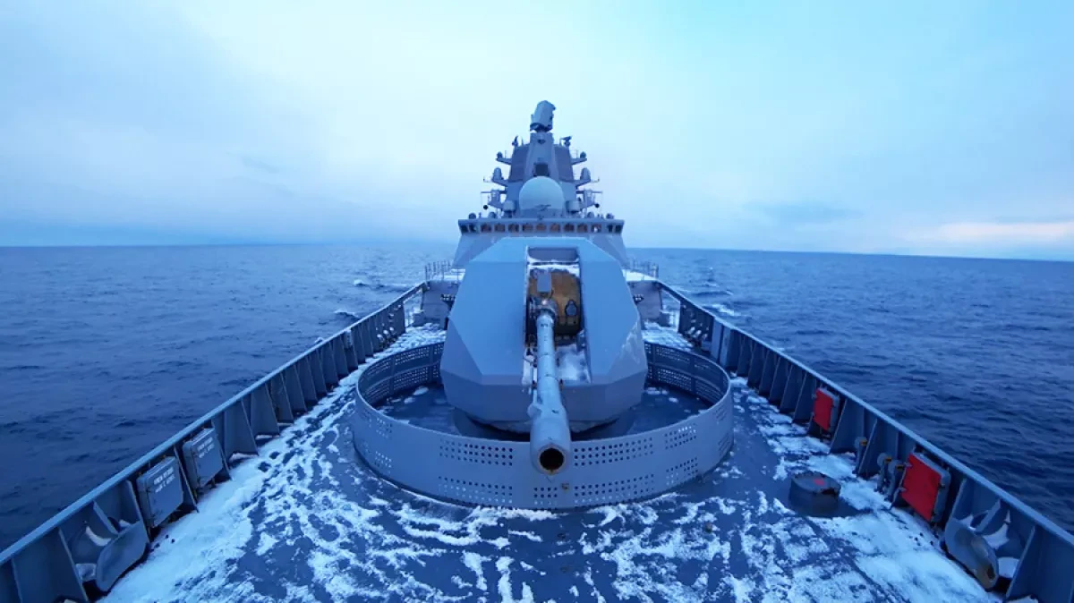 Russian navy frigate conducts artillery drills in Barents Sea Video