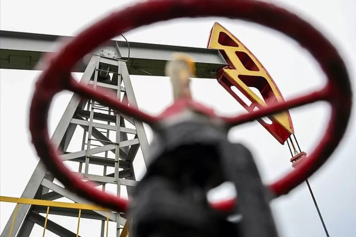 Russia’s oil output falls again as US sanctions bite