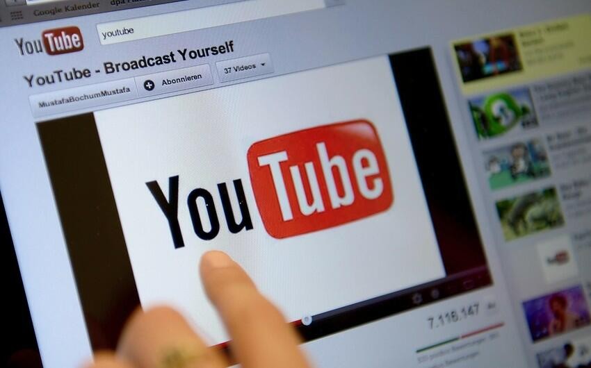 Baş nazirin videosu "YouTube"u partlatdı - Ölkə əhalisinin sayından çox baxış
