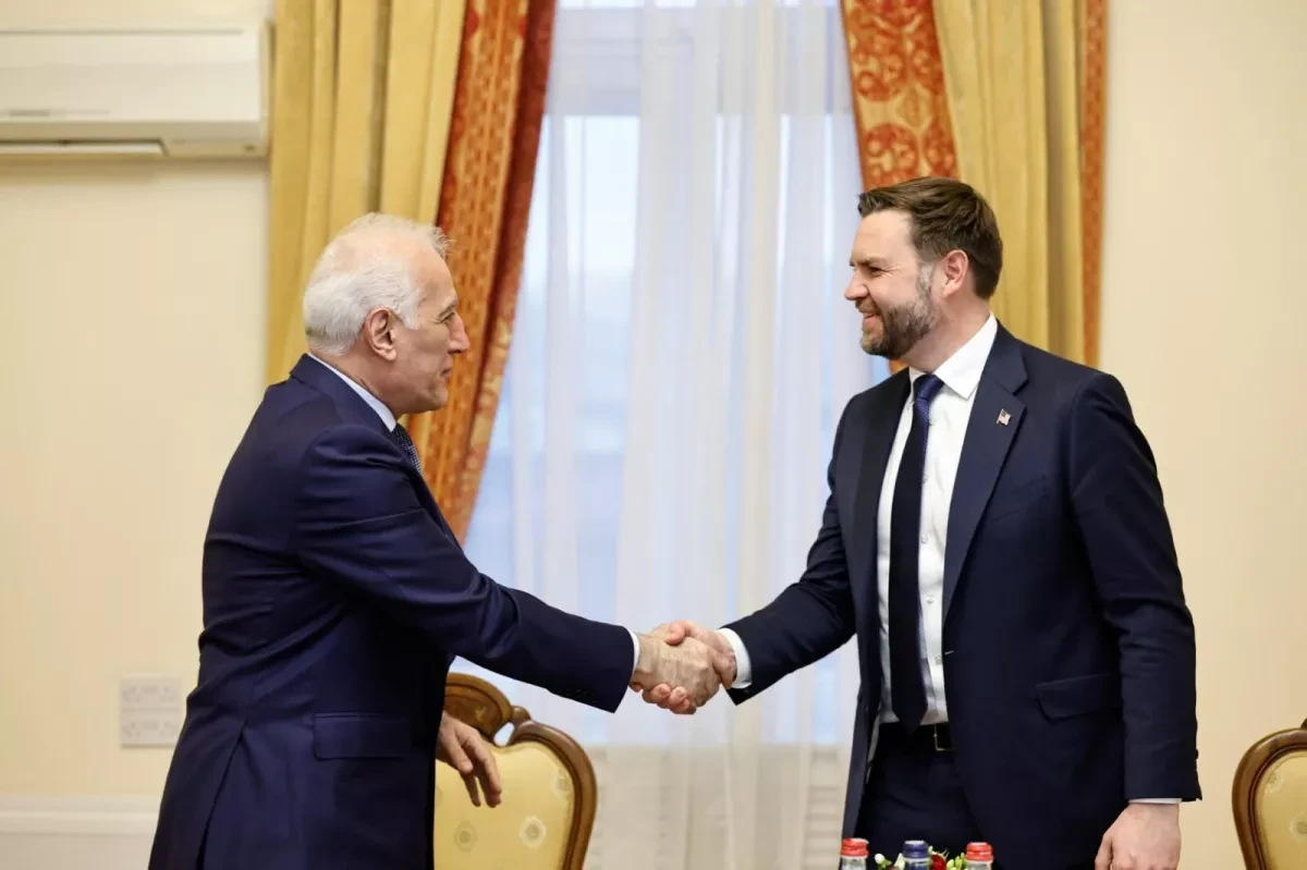 Armenian president stresses regional peace in talks with US Vice President Vance