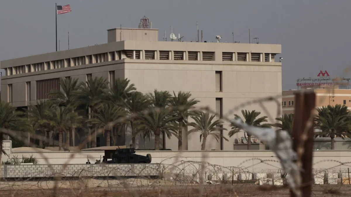 US advises citizens in Bahrain to remain indoors as conflict escalates