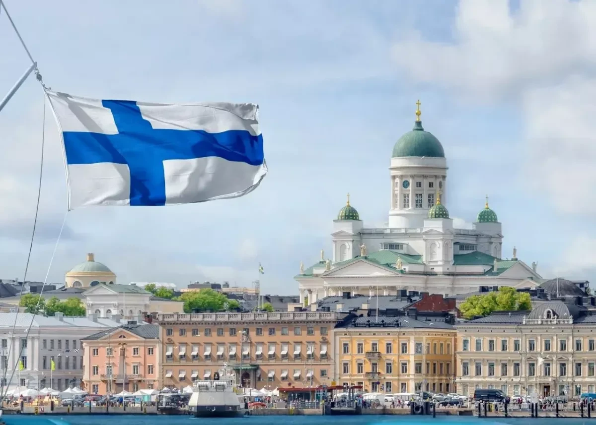 Media: France may extend nuclear umbrella to Finland